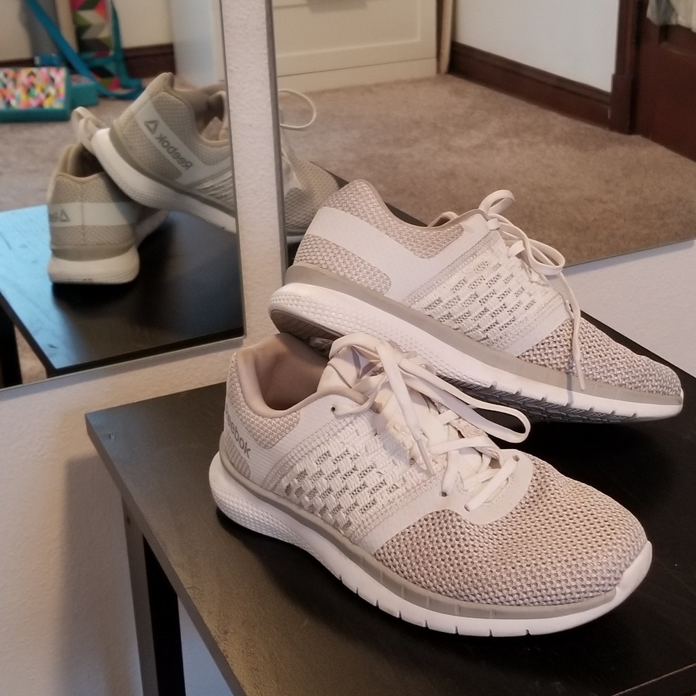 👟 Reebok 👟 Running Shoes